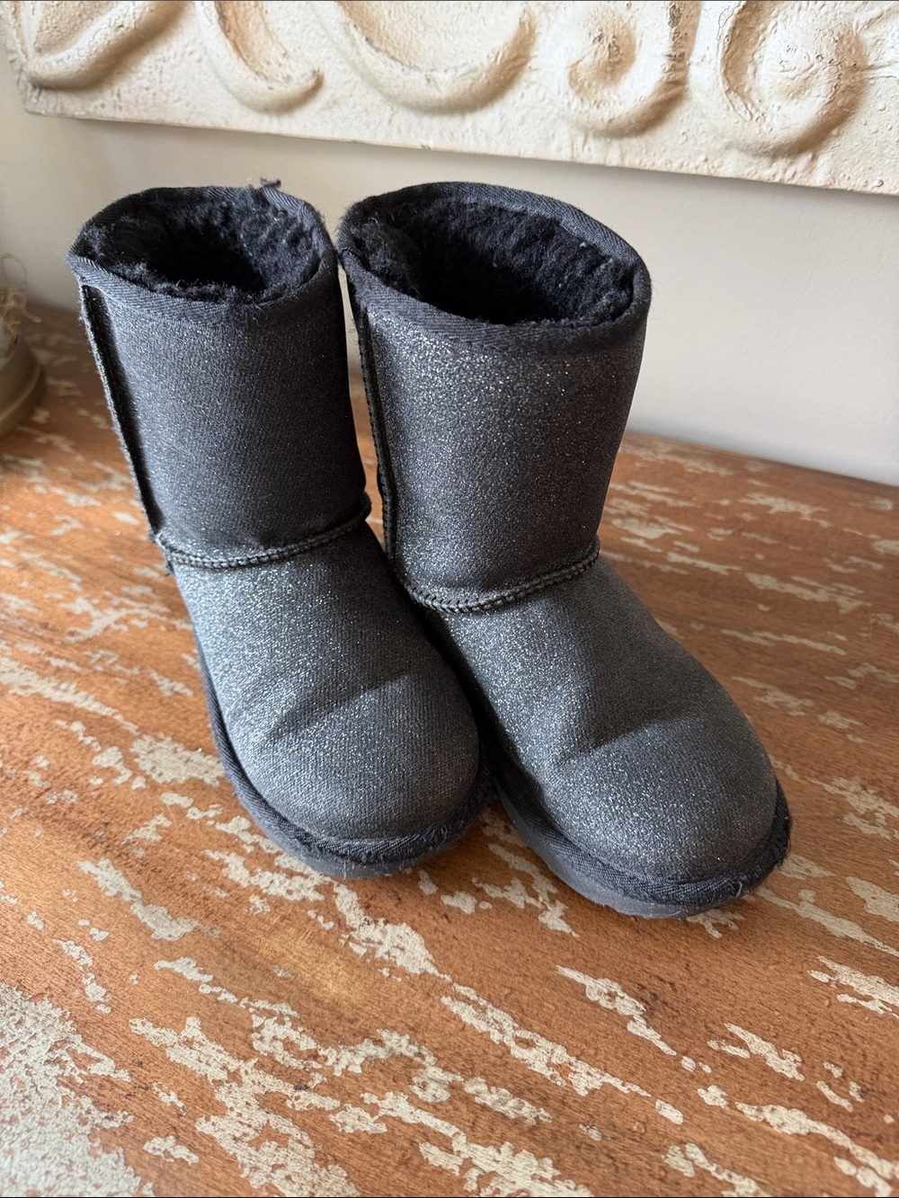 Kids Black Cozy Sparkle Fur Ugg Boots